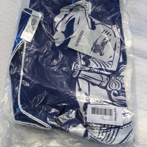 Burberry Equestrian Knight silk scarf - Picture 13 of 14